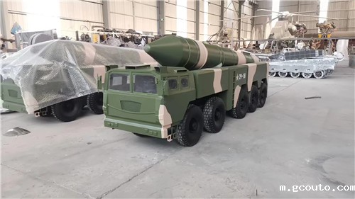 大型军事车辆模型